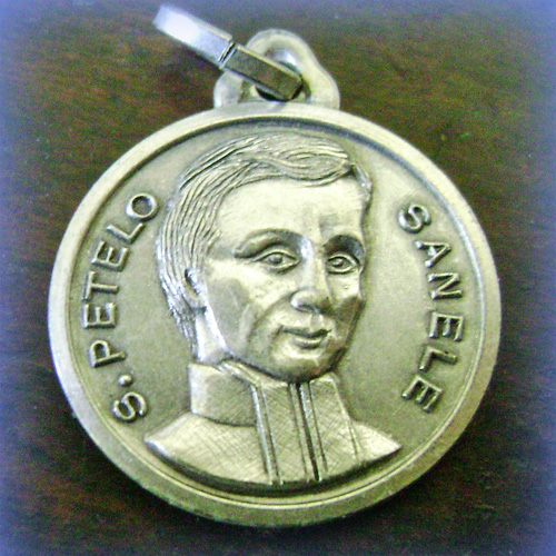 0420 SPC medal blurred 1e