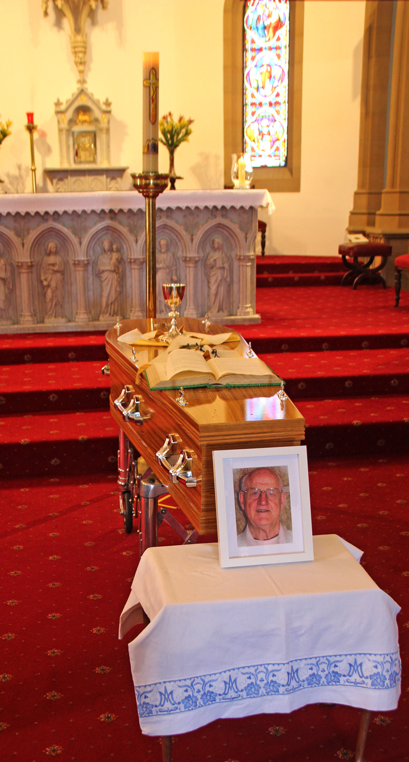 0820 Syd Nugent funeral 01