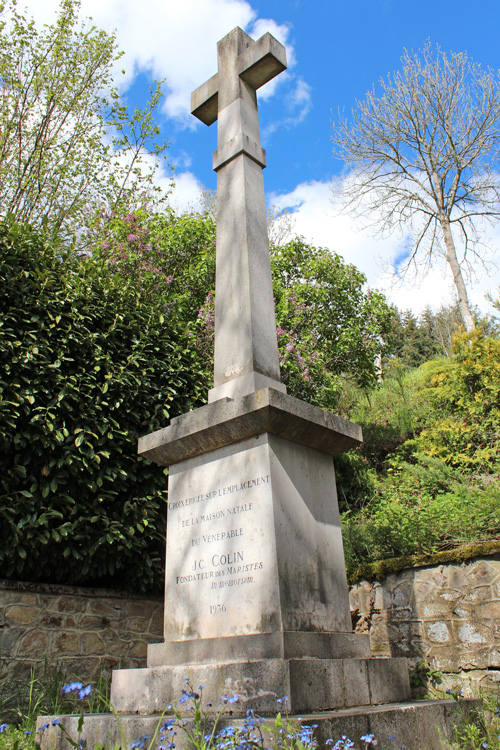 0512 Barbery cross 8J only blue sky e