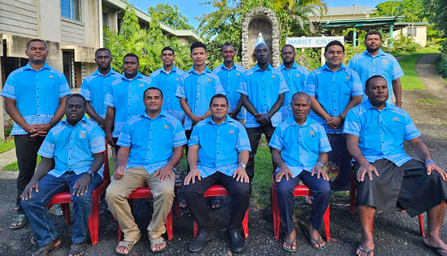 0324 Marist College grp Suva