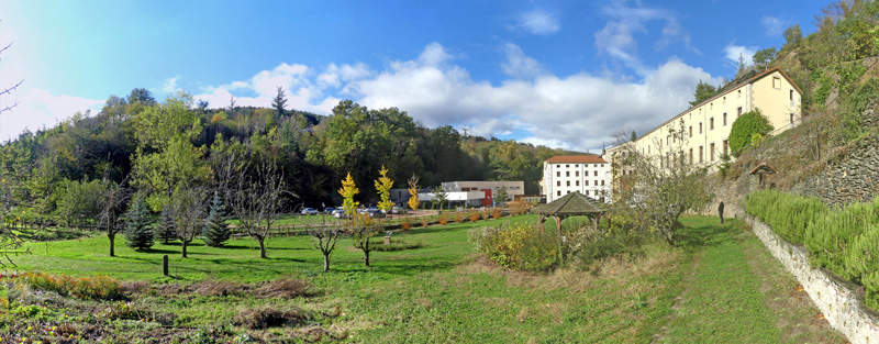 1123 France Hermitage 38pe view of