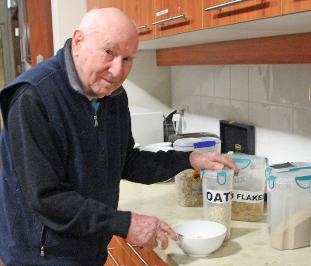 0918 Br Colin porridge 4