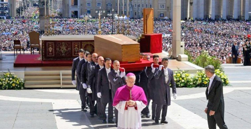 0425 Pope Francis tribute