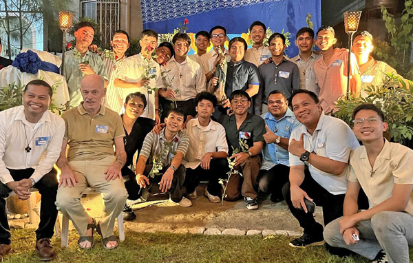 0925 SM DVO Sep 12 2 Marist community