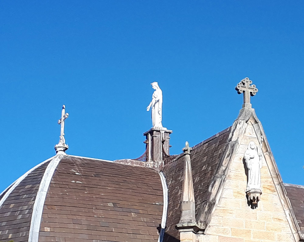 0718 VM church roof statue 1
