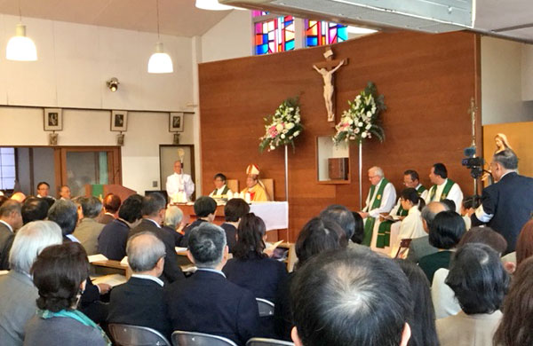 1218 Tomig 1118 Tomi. anniv 6 Tomigaoka golden jubilee mass with kyoto bishop Otsuka.F